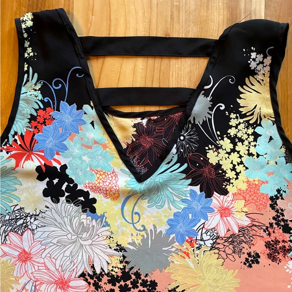 Zac & Rachel Floral Sleeveless Flare Top Large - Picture 3 of 7